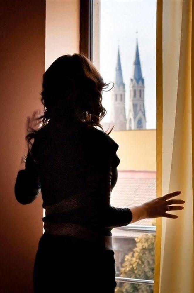 Hotel Perla Тыргу-Муреш Экстерьер фото